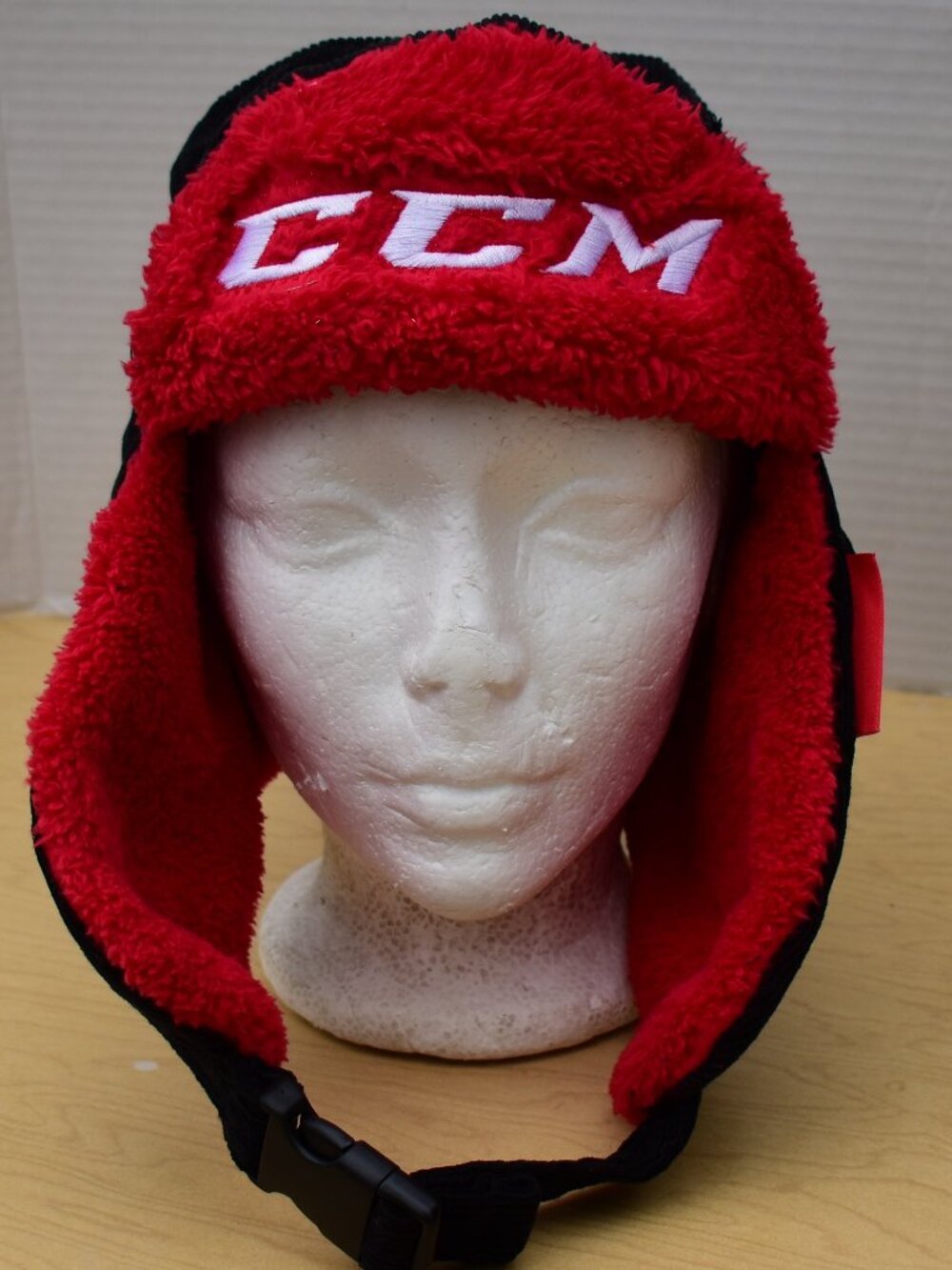 CCM Jetspeed Trooper (Trapper) Hat NWT  One Size Fits All